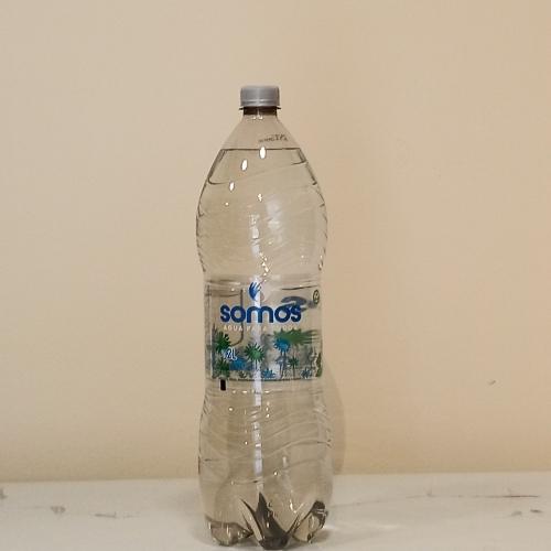 Agua somos 2 lts