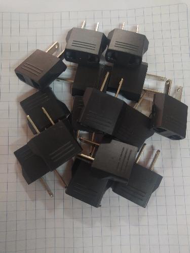 ADAPTADOR PARA CARGADOR EUROPEO