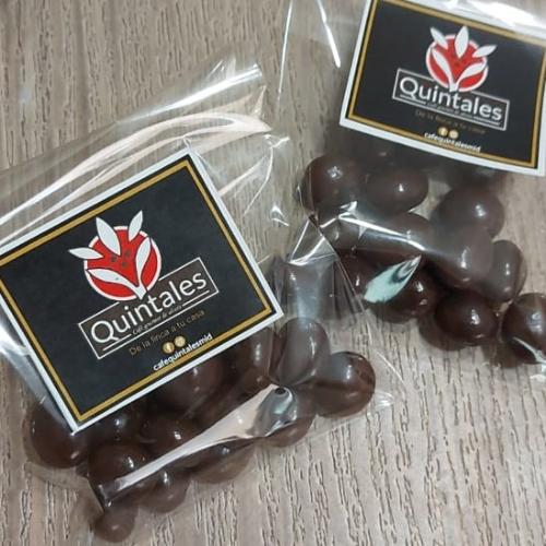 Grano de café cubierto con chocolate 25g.