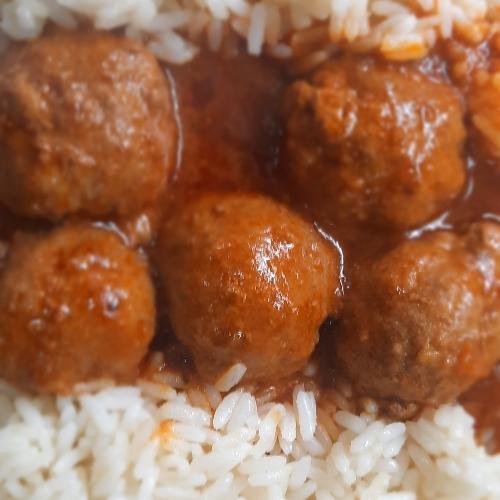Albóndigas con arroz