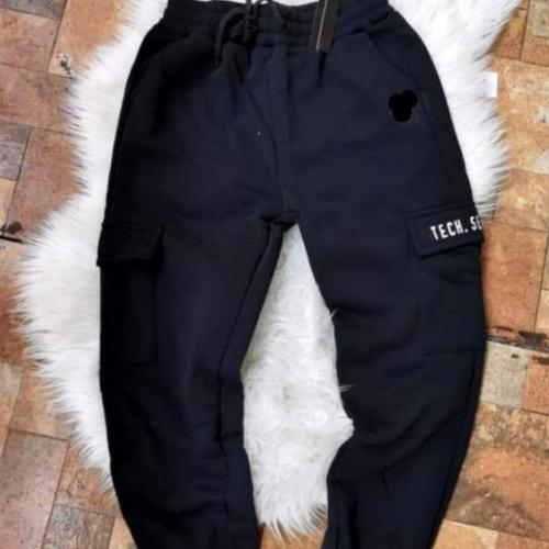 Jogger hombre polar