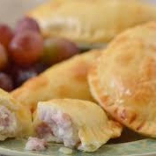 Empanaditas jamón y queso