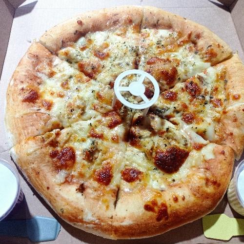 Pizza 6 porciones borde 🍕