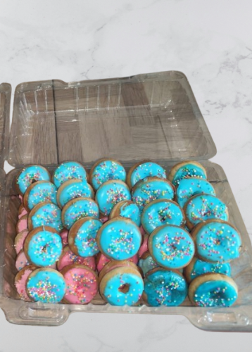CHAROLA CON 100 MINI DONAS GLASEADAS