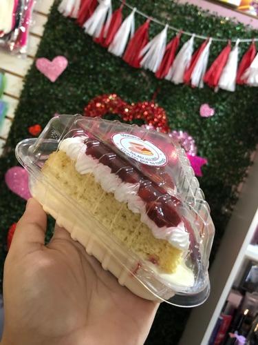 Rebanada pastel 3 leches con fresa