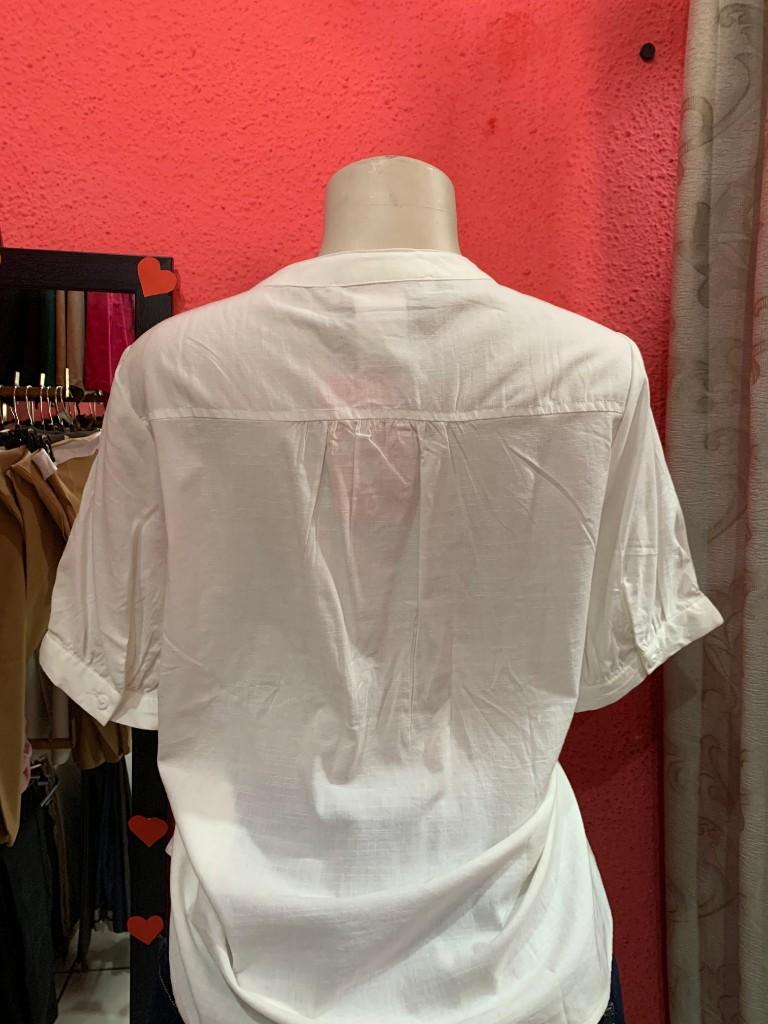 Miniatura 2 de Blusa blanca manga corta ckalss