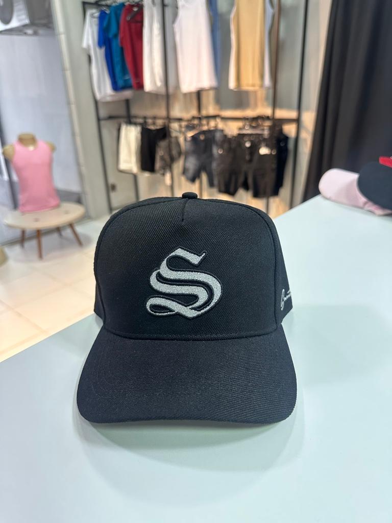 Boné snapback