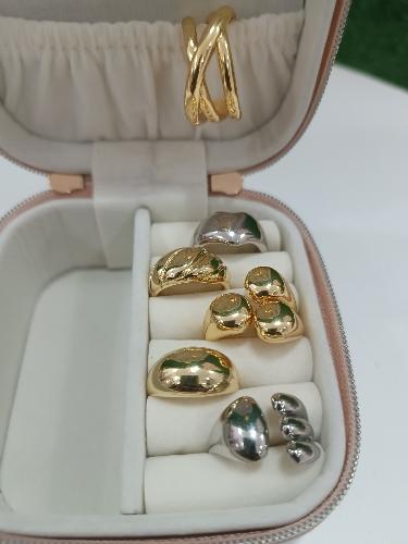 Anillos