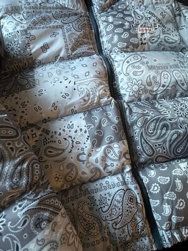 Miniatura 3 de Puffer TrueReligion