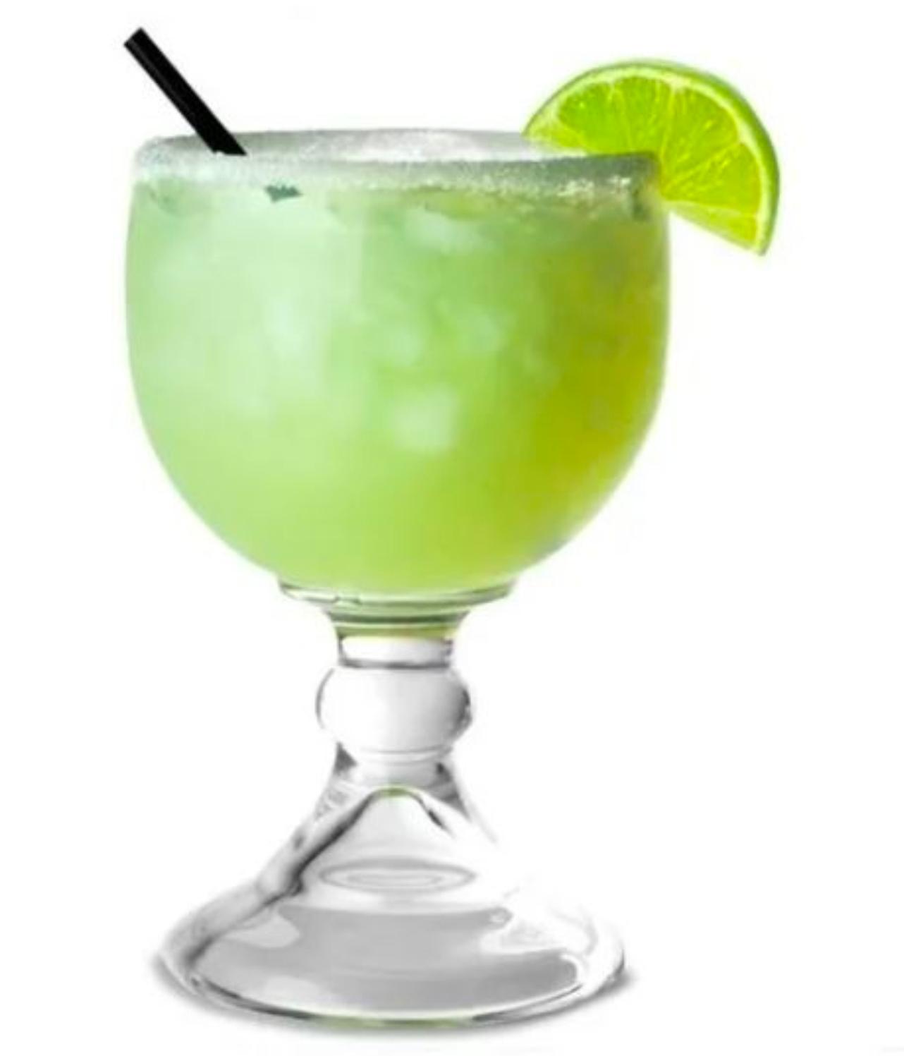 AGUA DE PEPINO CON LIMÓN