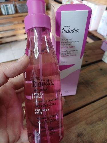 Body Splash Avellana y Casis