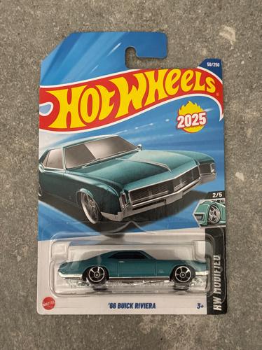 ‘66 Buick Riviera