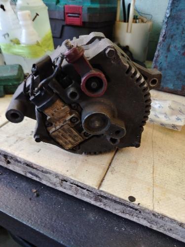 Alternador Ford tipo bronco