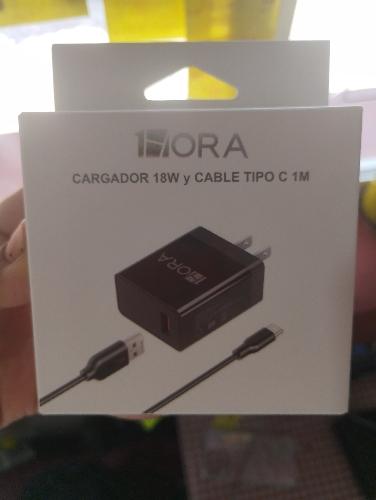 Cargador PD 18W MAX Y CABLE TIPO C/USB