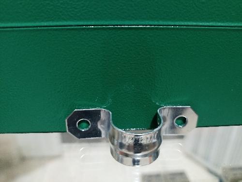 Abrazadera tubo tipo omega 1/2'