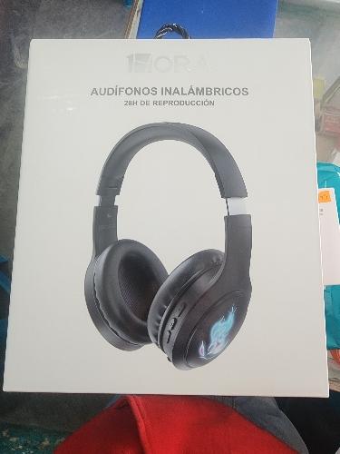 Audífonos Inalambricos Marca Hora Grande