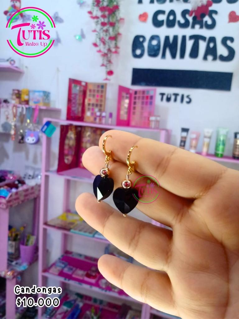 Aretes Acero Corazón Negro