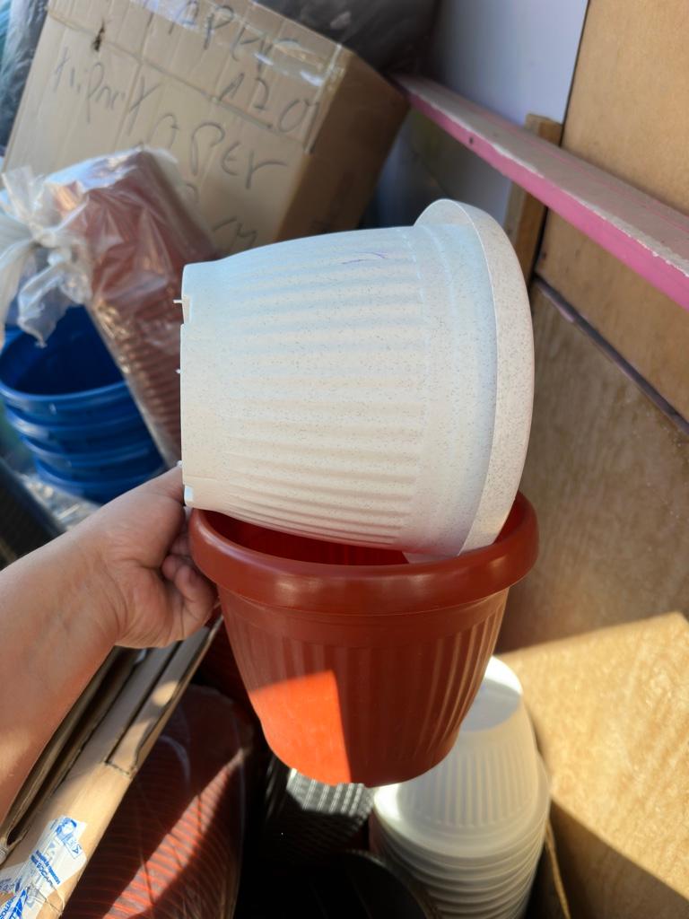 21 cm colonial  macetero