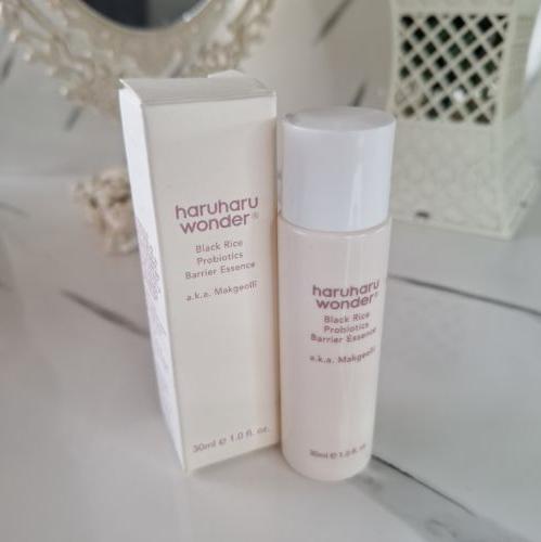 (Haruharu Wonder Black Rice Probiotics Barrier Essence).