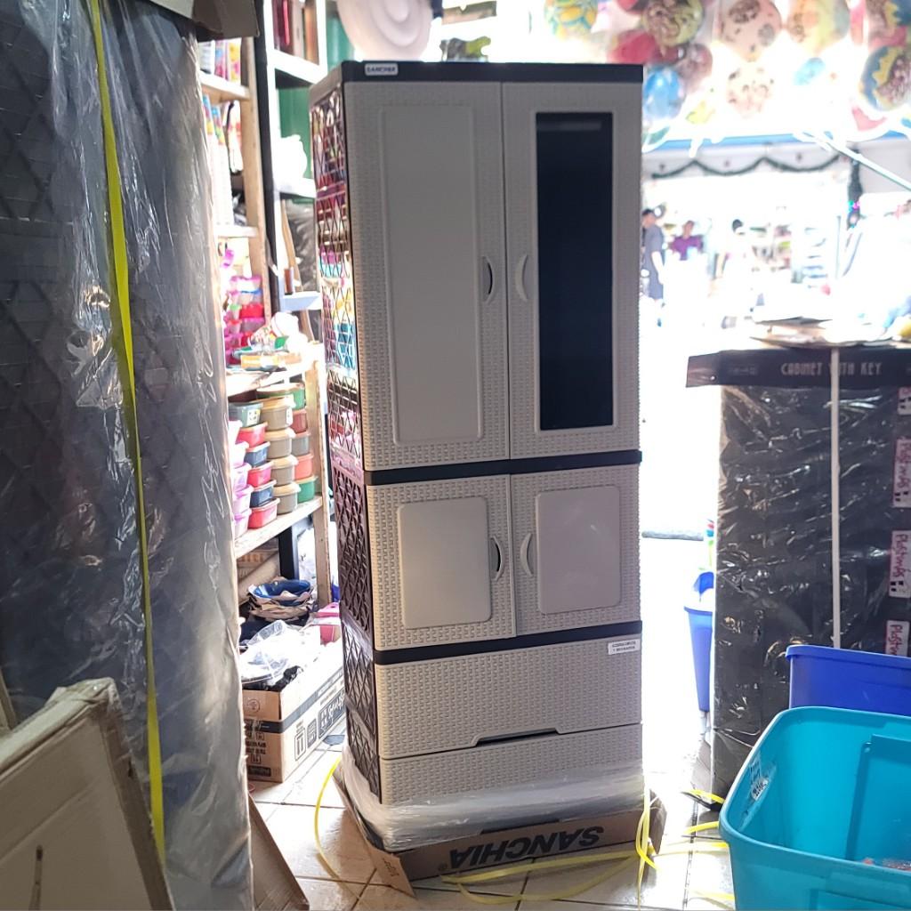 AURA CLOSET RATAN SANCHIA