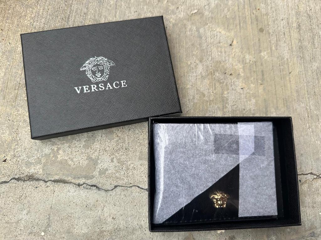 Billetera Versace