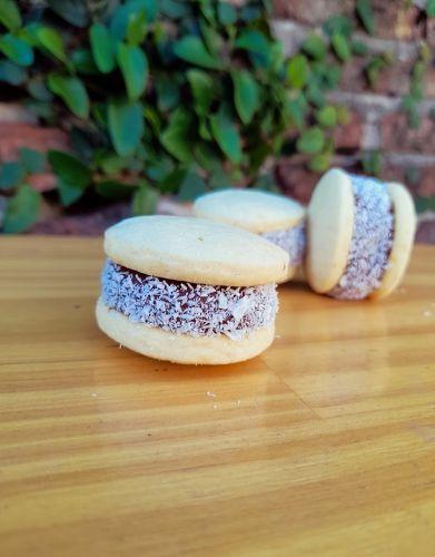 Miniatura 2 de Alfajores de maicena medianos