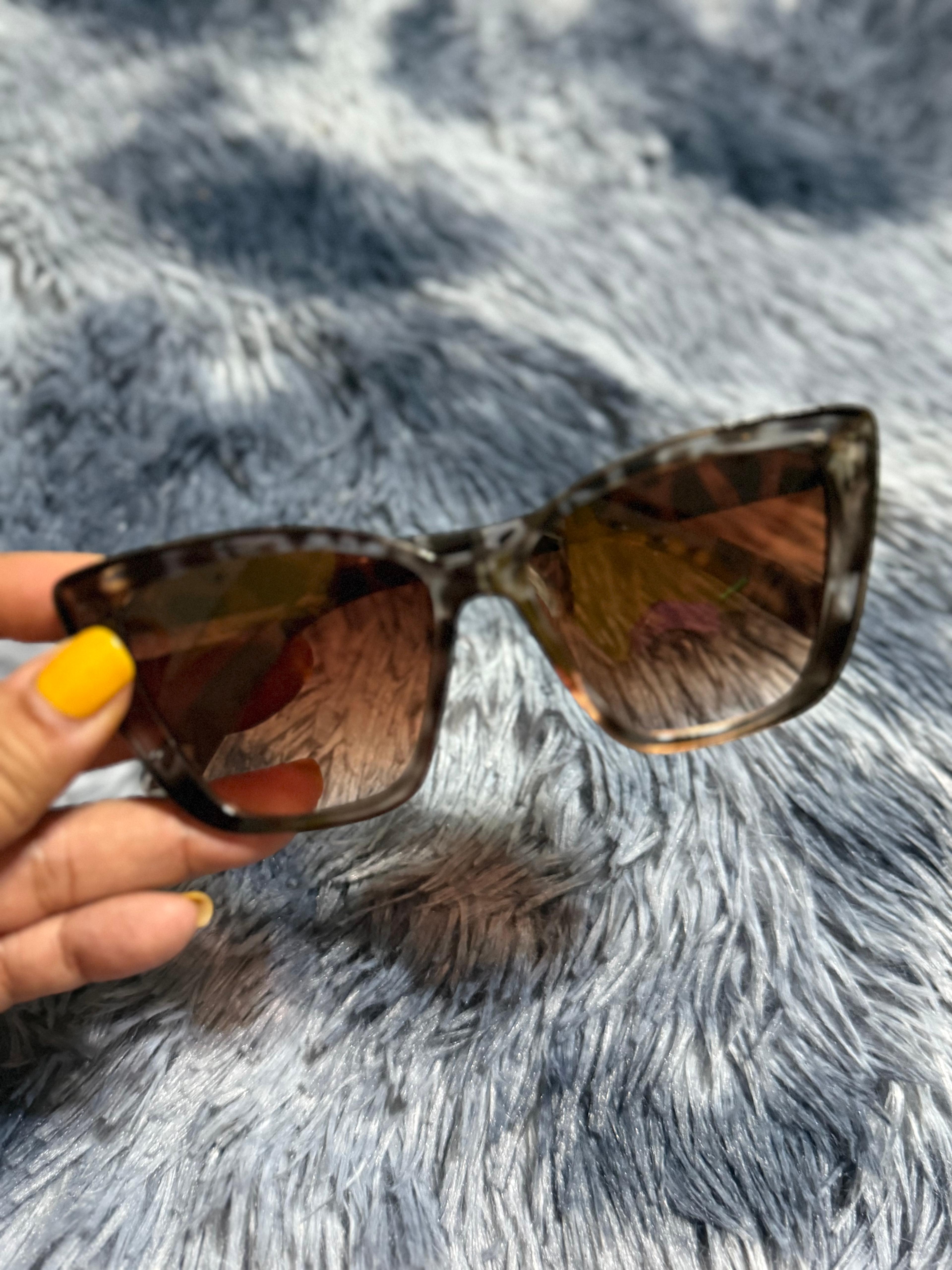 #24 LENTES DE SOL PARA DAMA