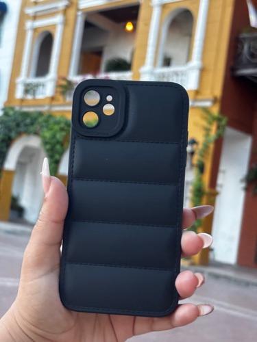 Case acolchado negro