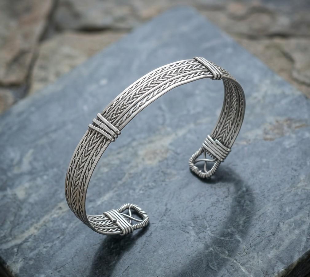 Bracelete Punho da Escalibur
