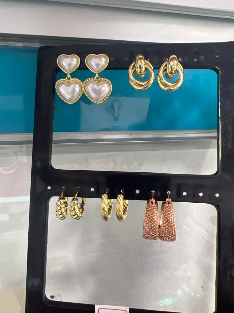 Miniatura 2 de Candongas y aretes