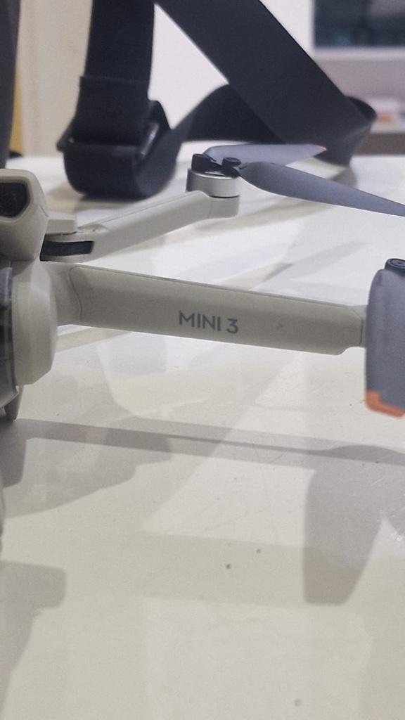 Miniatura 3 de 𝗗𝗝𝗜 𝗠𝗶𝗻𝗶 𝟯 𝙁𝙡𝙮 𝙈𝙤𝙧𝙚 𝘾𝙤𝙢𝙗𝙤 (𝘚𝘦𝘮𝘪𝘯𝘰𝘷𝘰)