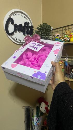 Caja con ventana grande