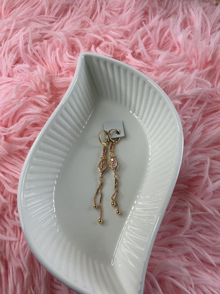 Arete rosa largo