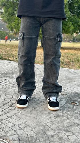 Cargo negro frosteado