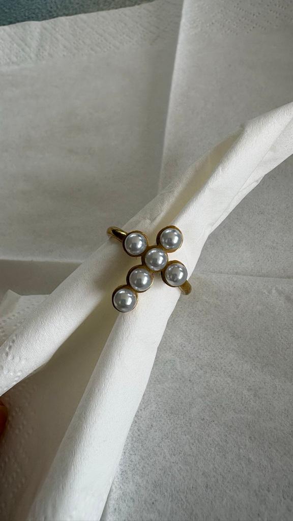 Anillo cruz perla