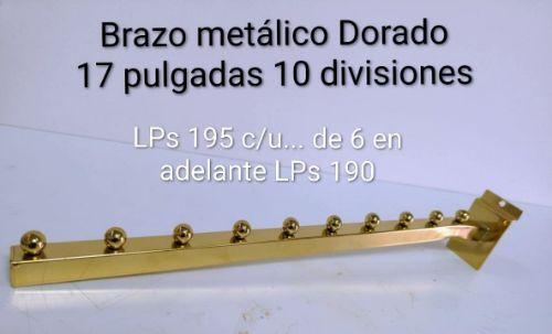 Brazo metálico dorado
