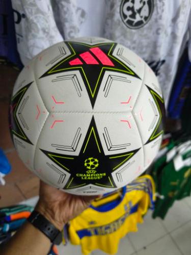 Balón Adidas champions