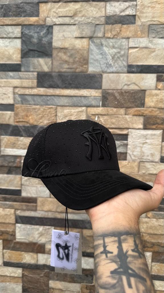 31 Hats “31 Forever Black”