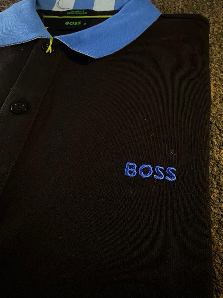 Miniatura 2 de Boss negra con azul