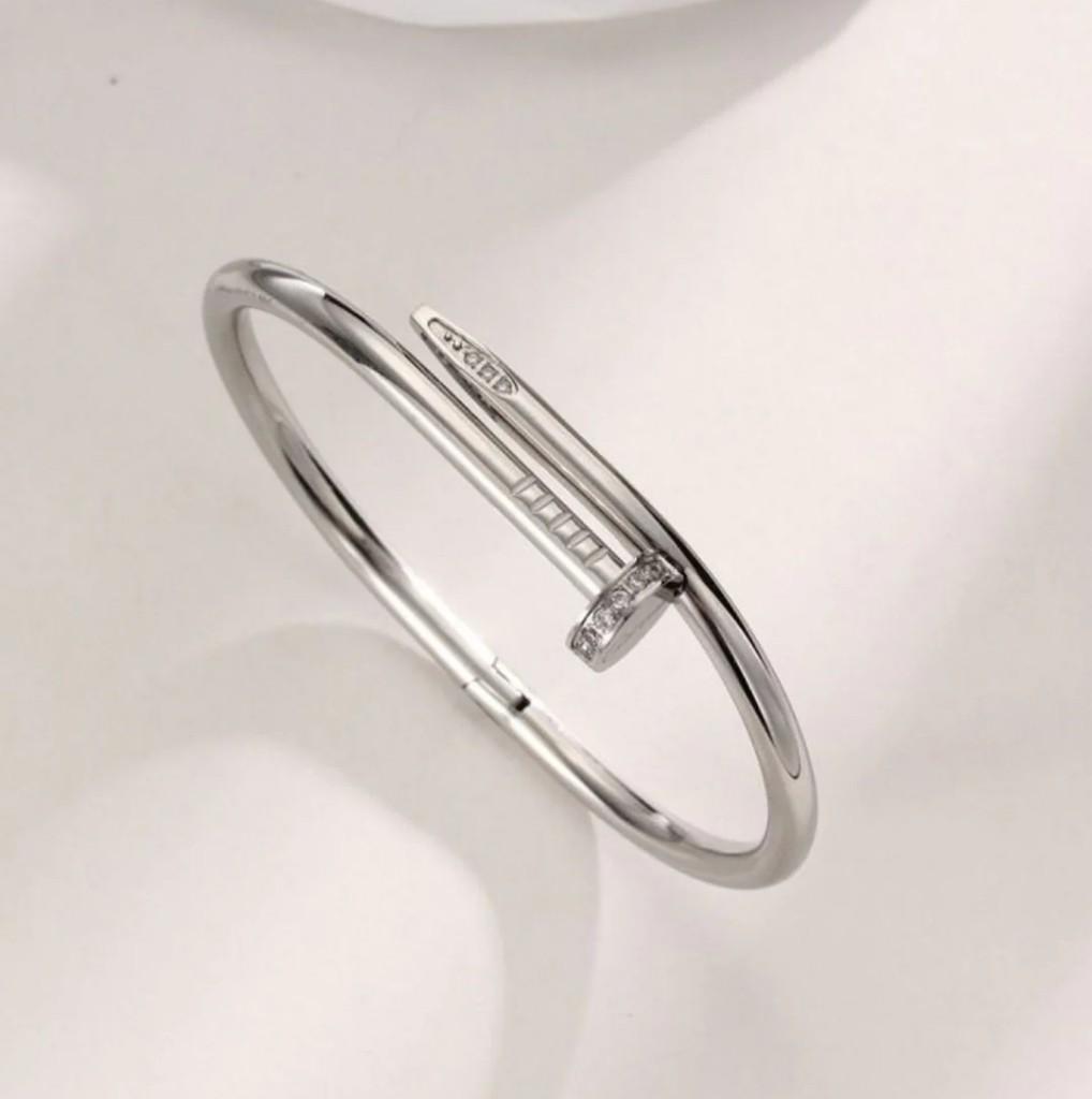 Brazalete clavo