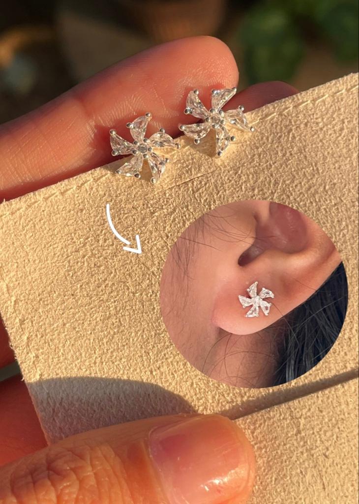 Aretes Flor. PLATA 925