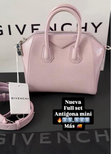 Antigona rosa