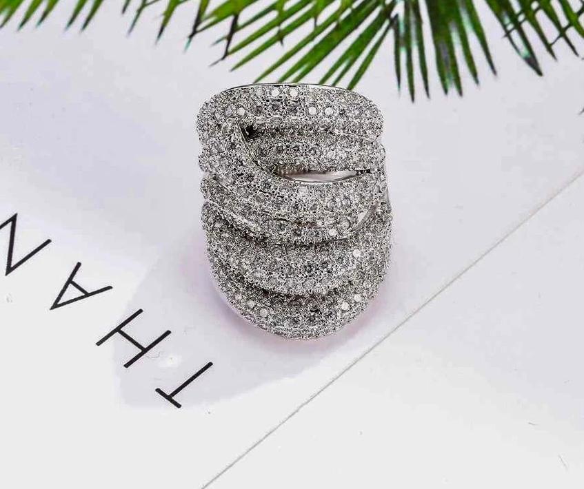 Anillo ancho con circonias en multicapa s