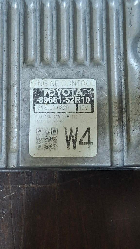 ECU Toyota Yaris/Vitz automática 89661-52R10 original
