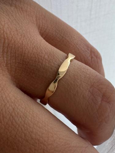 Anel Form / Dourado