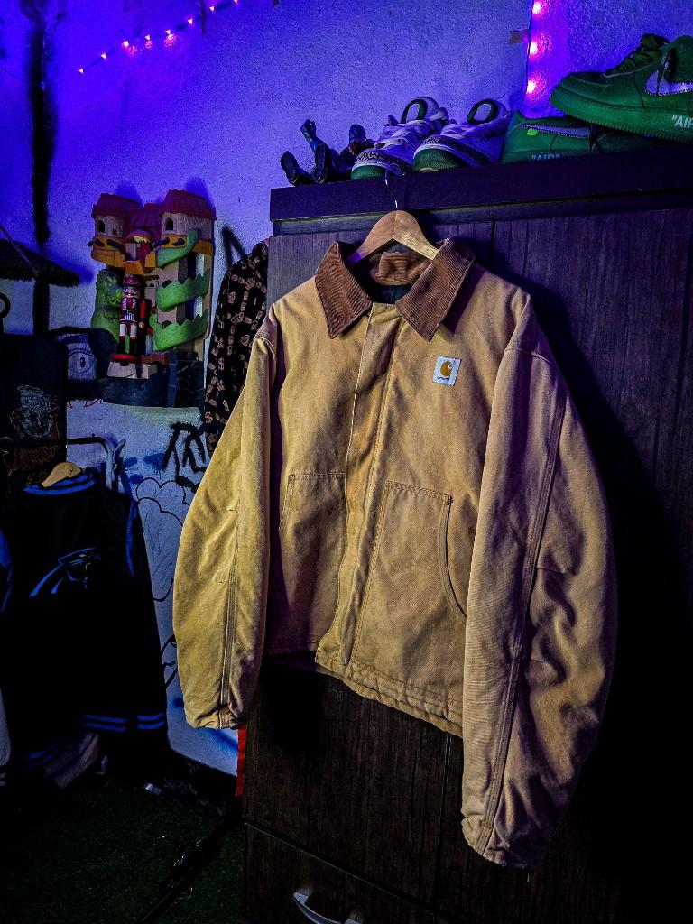 CARHARTT "XL" 🌇