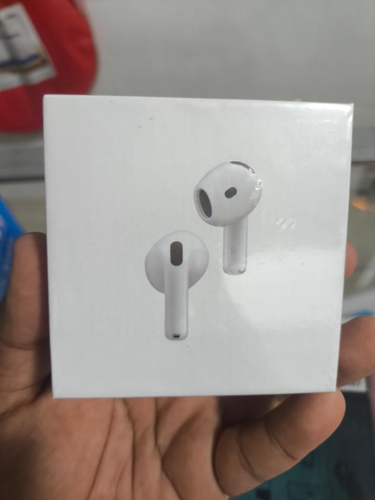 Airpods 4