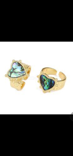 Anillo concha de abulón en forma de corazón.