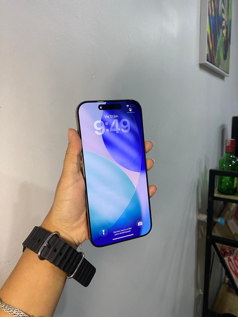 Miniatura 2 de iPhone 16 Pro Max Golden