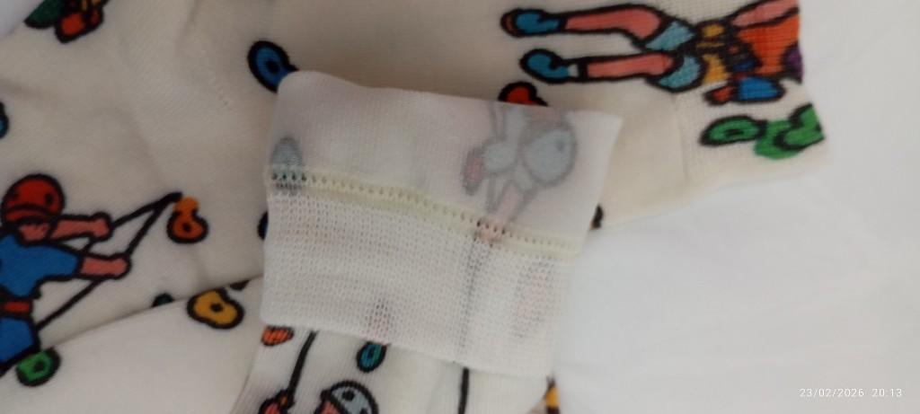 Miniatura 2 de Calcetines con diseño escalador